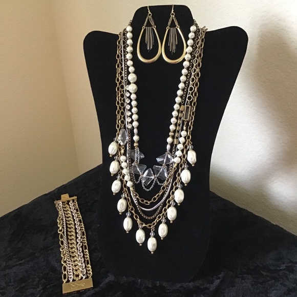 Silpada’s K&R Practical Pearl’s Necklace - Picture 4 of 8